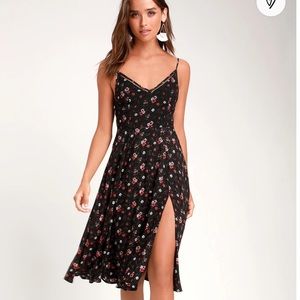NWT Lulu’s Esperanza Black and Pink Floral Print Midi Dress